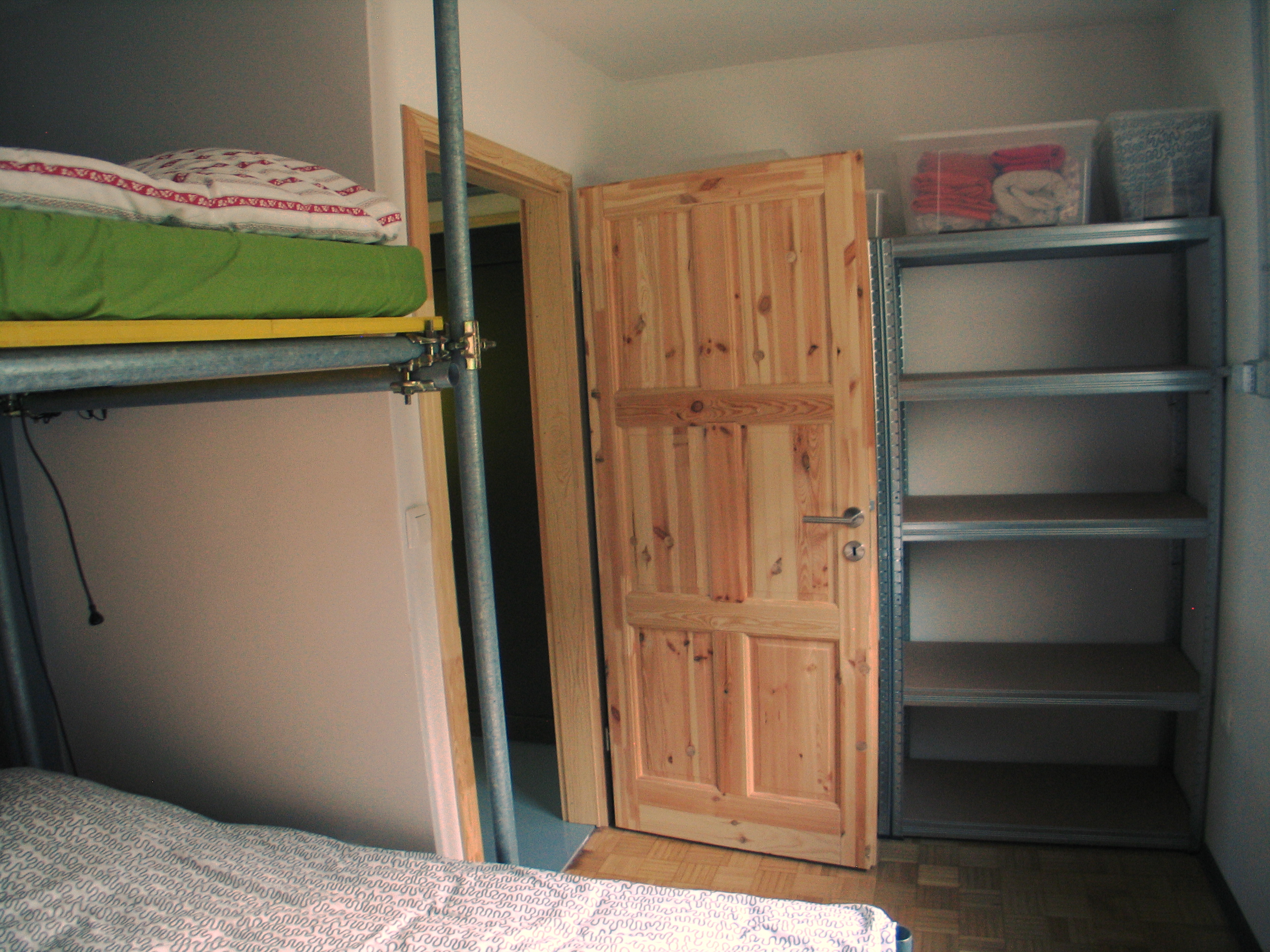 bad chaka apartment bedroom 3